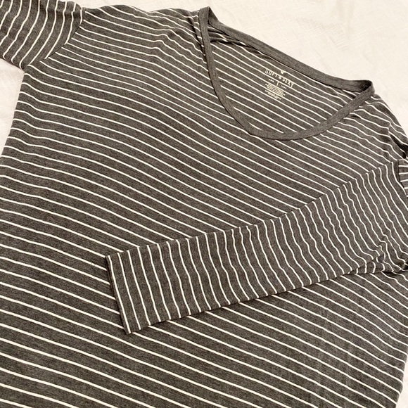 American Eagle Outfitters Tops - American Eagle Long-Sleeve Top